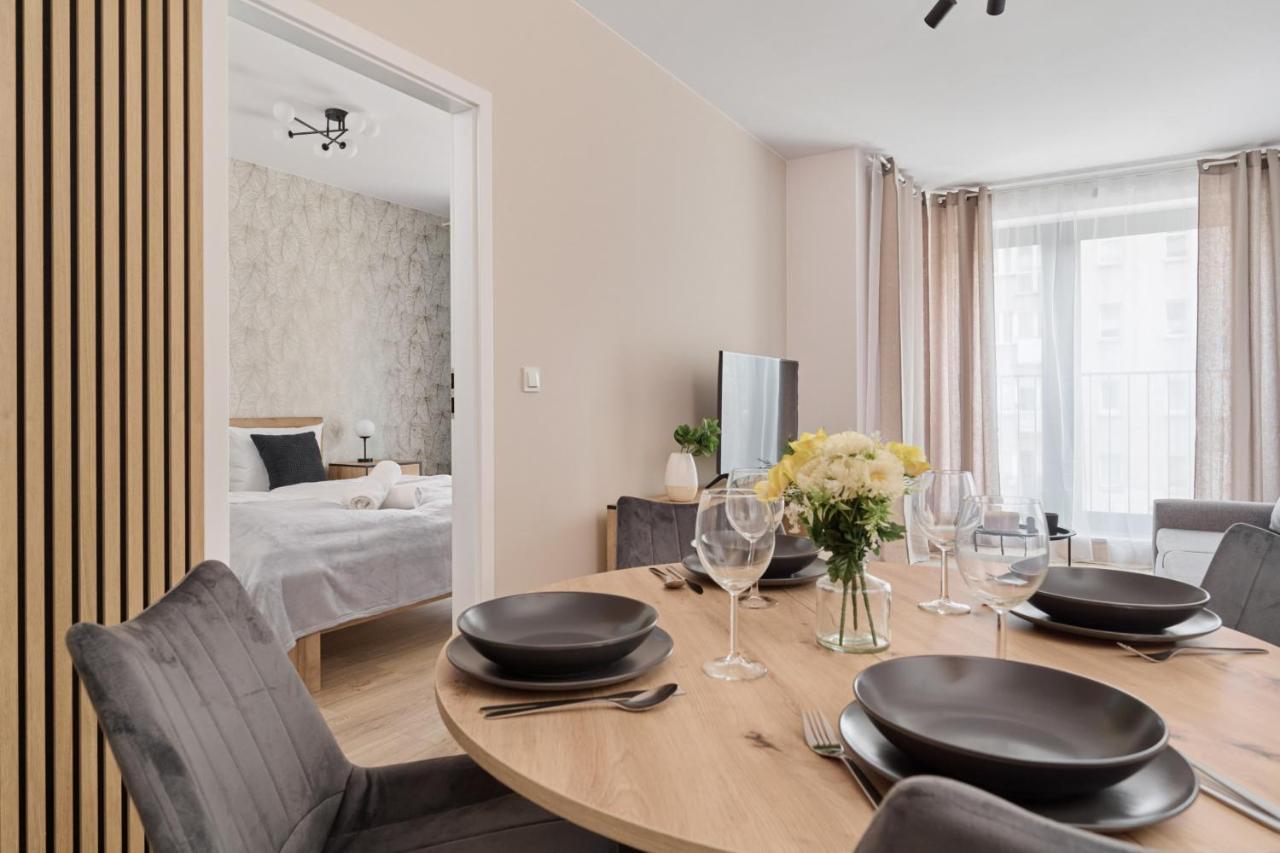 Nowoczesny Apartament Z Balkonem I Parkingiem W Centrum Wroclawia By Noclegi Renters Buitenkant foto