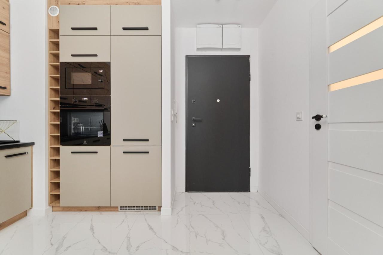 Nowoczesny Apartament Z Balkonem I Parkingiem W Centrum Wroclawia By Noclegi Renters Buitenkant foto